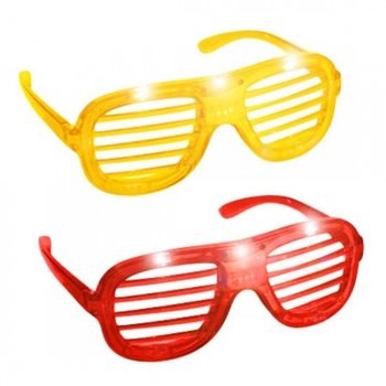 Nuċċalijiet Shutter Shades bid-Dawl LED (24 biċċa)