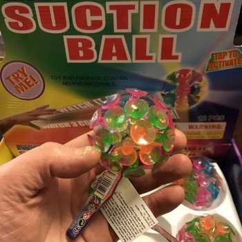 Ballejiet b'Suction Cups li Jiddu f'Display (12-il biċċa)