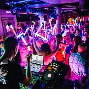 Stikek tal-Fowm LED - Multi Color Party f'Display (24 biċċa)
