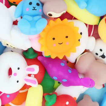 Mix ta' Figuri Squishy f'Barmil (100 biċċa)