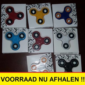 Fidget Spinners / Hand Spinners - Pakk ta' 20 biċċa - Ingrossa
