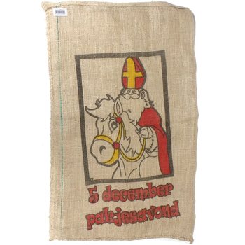 Xkora Kbira tal-Ġuta għal San Niklaw u Santa Claus