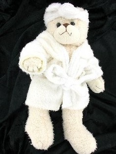 Teddy Bear bil-Bathrobe