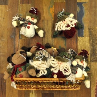 PUPU TAL-BORGNA & SANTA CLAUS TAL-PLUSH F'QOFFA - MUDELL 3 (12-il biċċa)