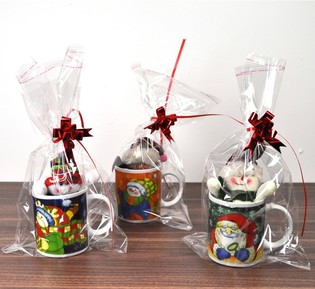 Mug tal-Milied b'Pupa tal-Borra tal-Plaush Sett Rigal