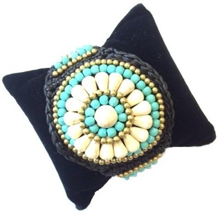 Brazuletta tal-Ibiza bil-Verżjoni tal-Beads - Turquoise u Abjad (Magħmula bl-idejn)