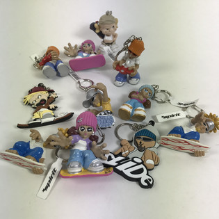 MEGA MIX TA' KEYCHAINS (100 biċċa)