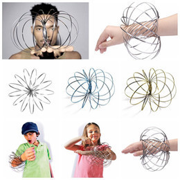 **RAGE 2018** Magic Rings / Flow Rings - Ċirku Maġiku Kinetiku 3D - MULTI COLOR | FUQ KARTA (10 biċċa)